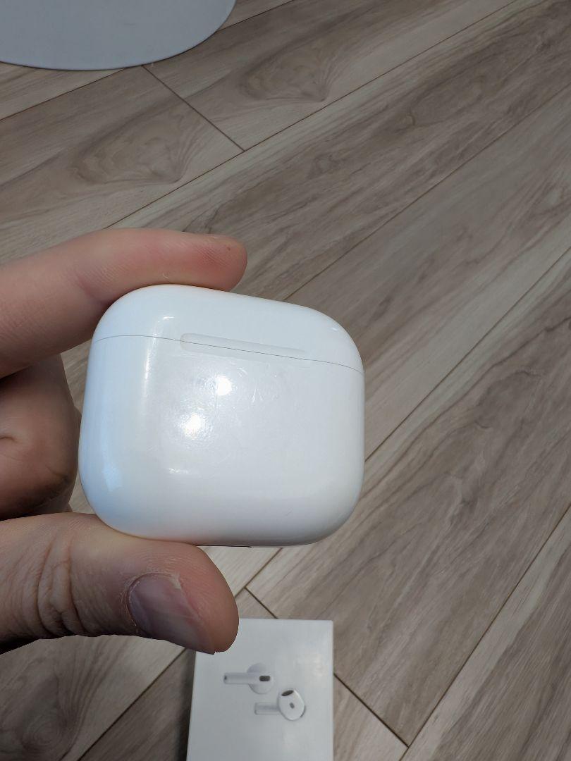 Airpods4 ノイズキャンセリング MXP93J/A