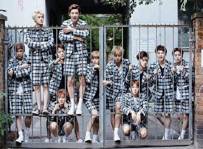 EXO 1st.SM公式写真集【DIE JUNGS】 EXO DVD付き - メルカリ EXO 1st.SM公式写真集【DIE JUNGS】 EXO DVD付き - メルカリ