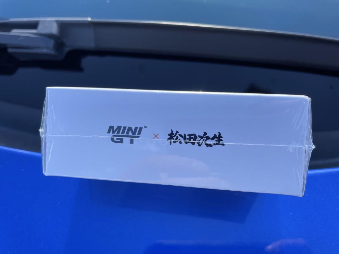 MINI GT 松田次生バージョンGT-R (R32) フィギュア付き