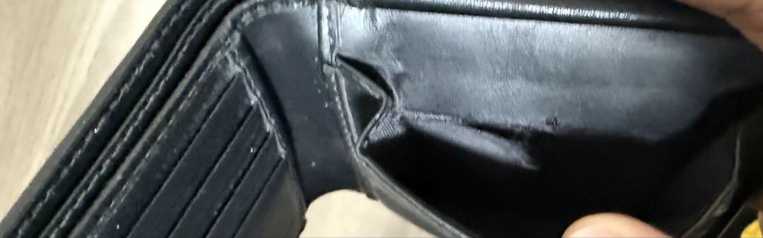 GUCCI蛇デザイン 二つ折り財布