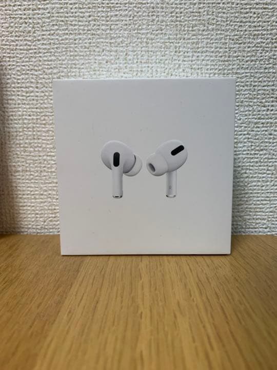 Apple AirPods Pro MWP22J/A naturalmedicine.cz