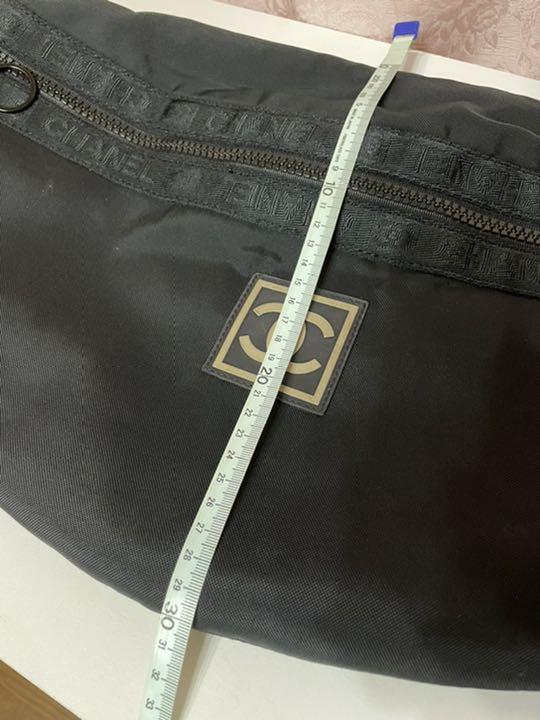 CHANELボディバック