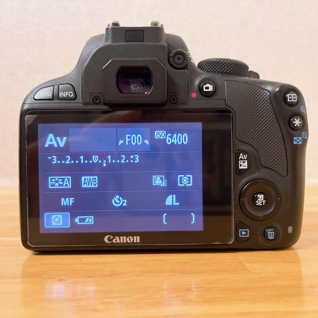 会員様限定 お買い得商品 EOS 広角レンズ付き‼️Canon Kiss キャノン X7ダブルズームキット デジタルカメラ
