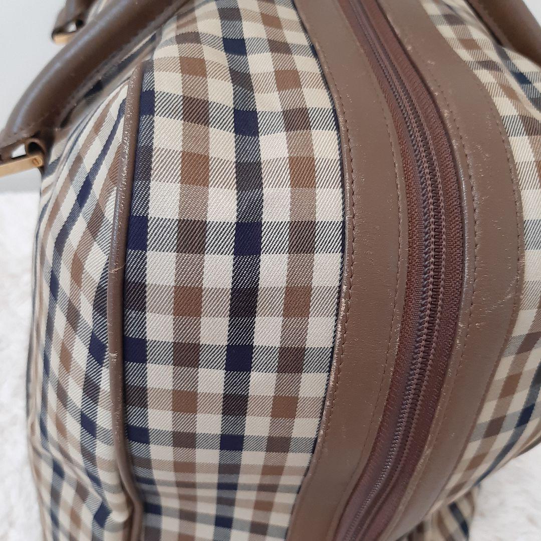 アクアスキュータム Aquascutum ハウスチェック　ビッグボストンバッグ
