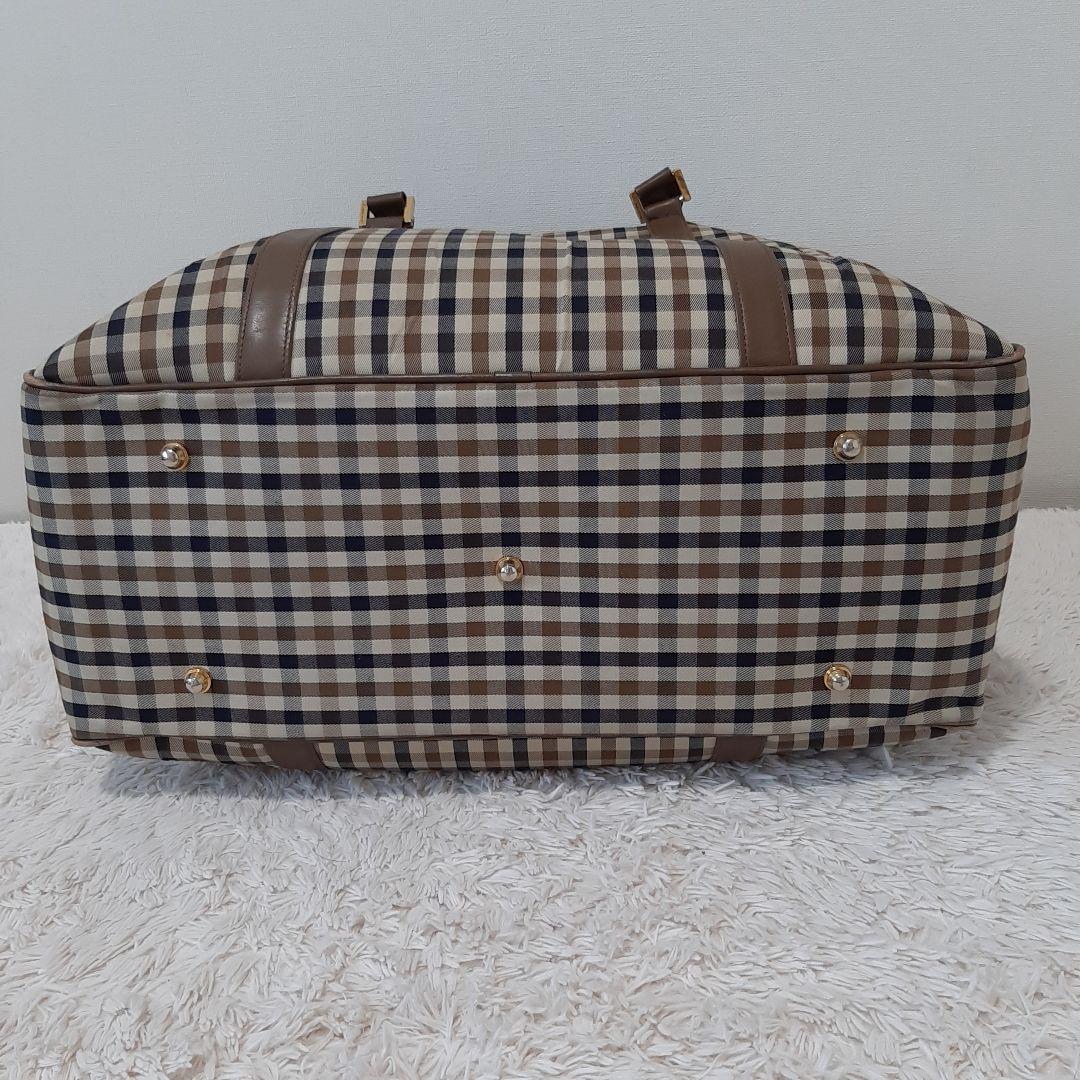 アクアスキュータム Aquascutum ハウスチェック　ビッグボストンバッグ