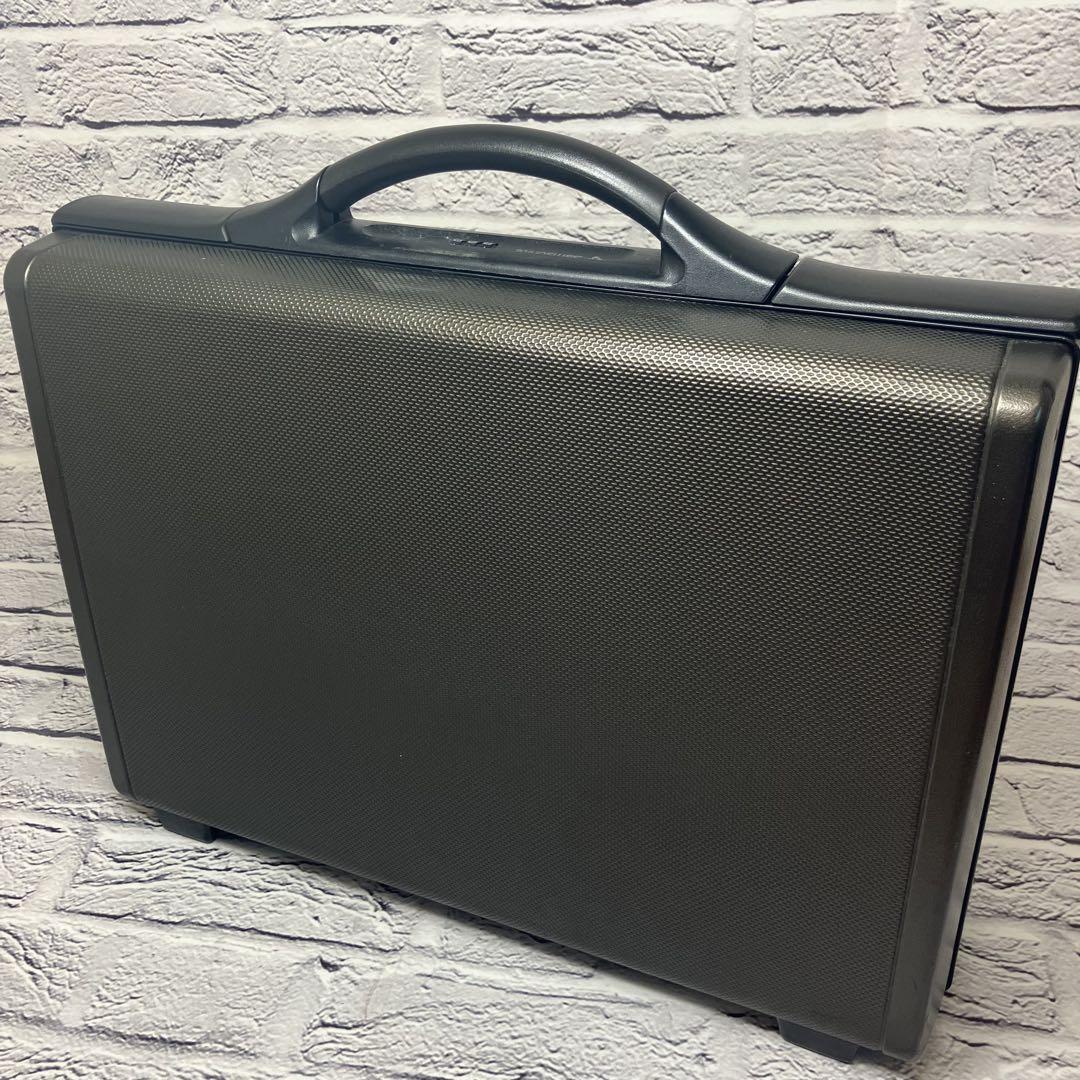 サムソナイト Samsonite ダイヤルロック アタッシュケース 楽天市場】アタッシュケース ダイヤルロック（ブランド