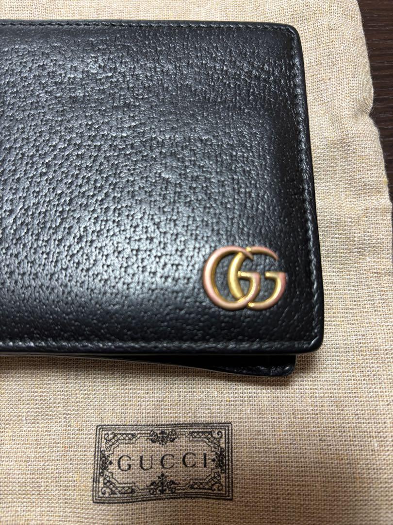 GUCCIブラックレザー二つ折り財布 Gロゴ