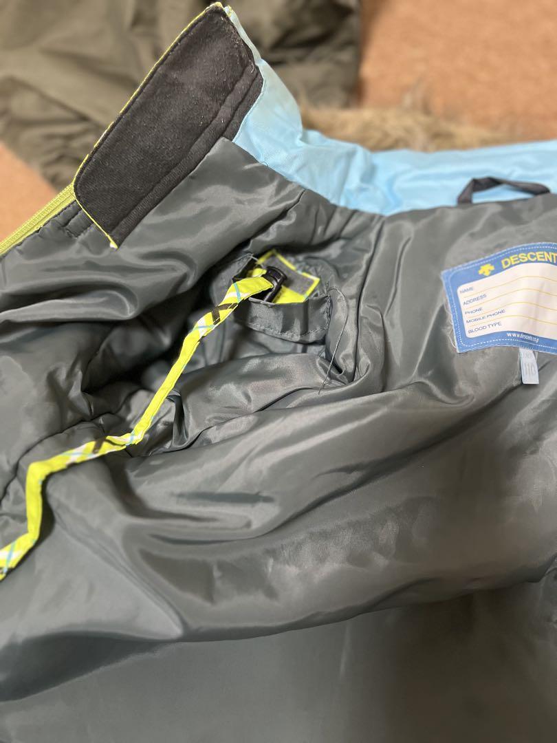 超美品DESCENTE ジュニア　キッズ　子ども用　スキーウェア　ガールズ110