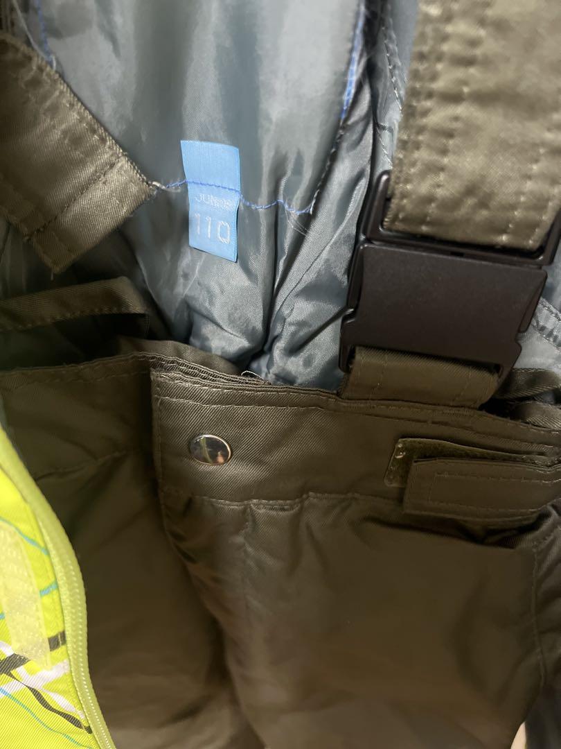 超美品DESCENTE ジュニア　キッズ　子ども用　スキーウェア　ガールズ110