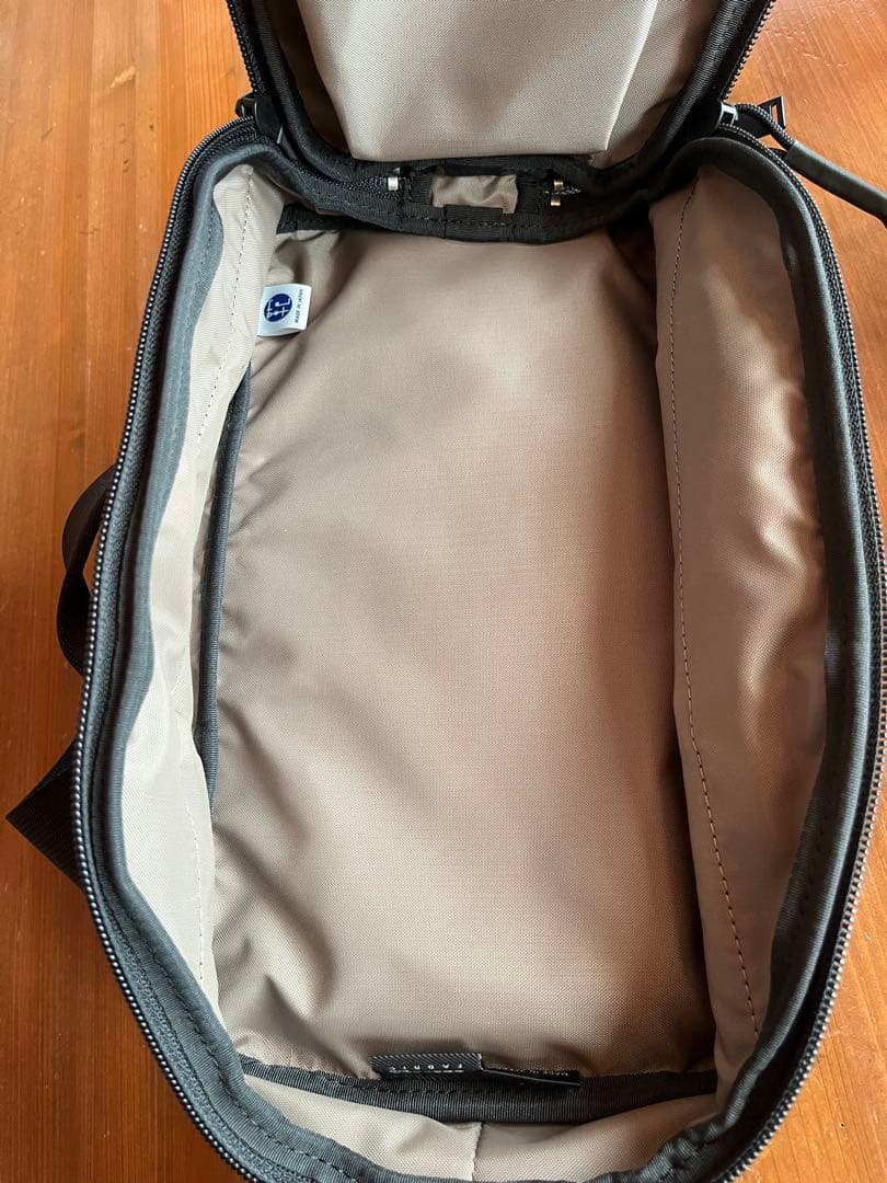 PORTER / UPSIDE 2WAY SLING SHOULDER BAG PORTER / UPSIDE 2WAY SLING SHOULDER BAG