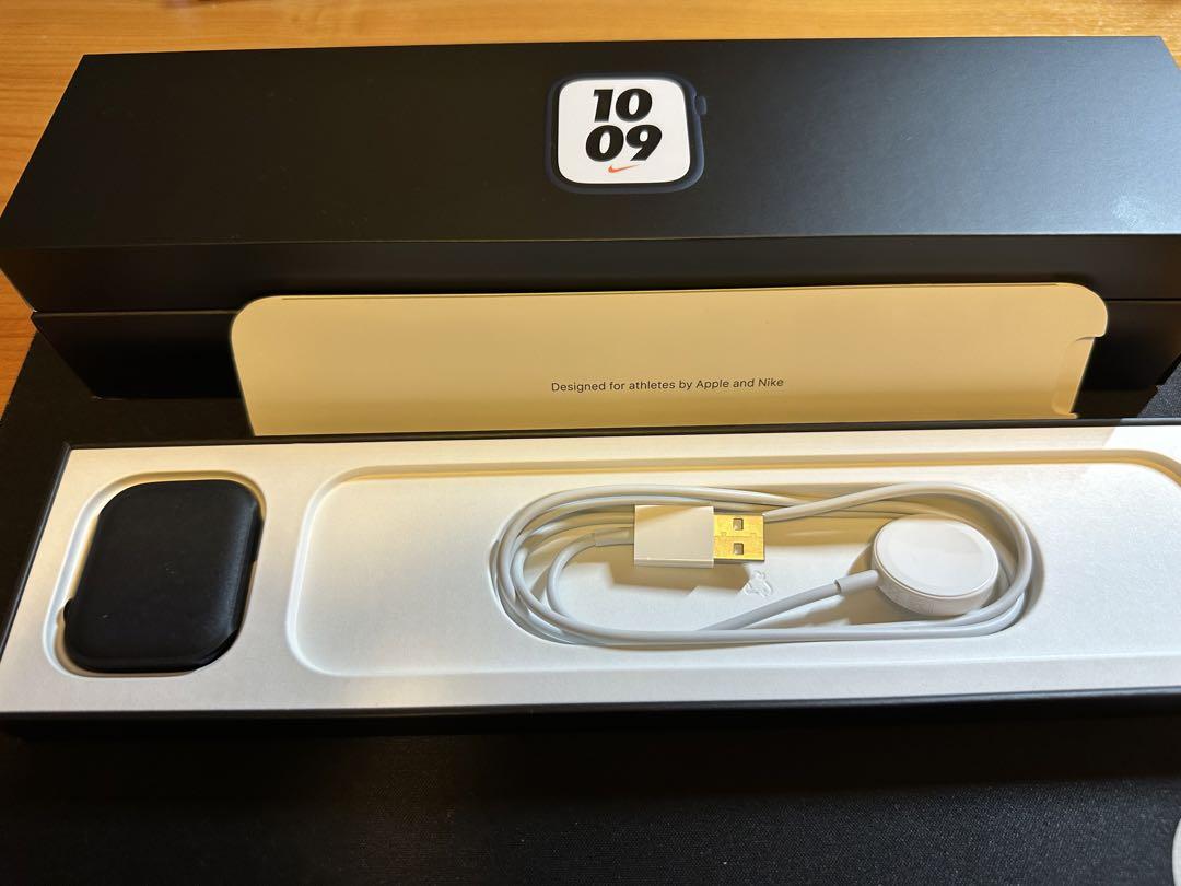 オセロ　Apple Watch 7 NIKE 45mm GPS  訳あり品