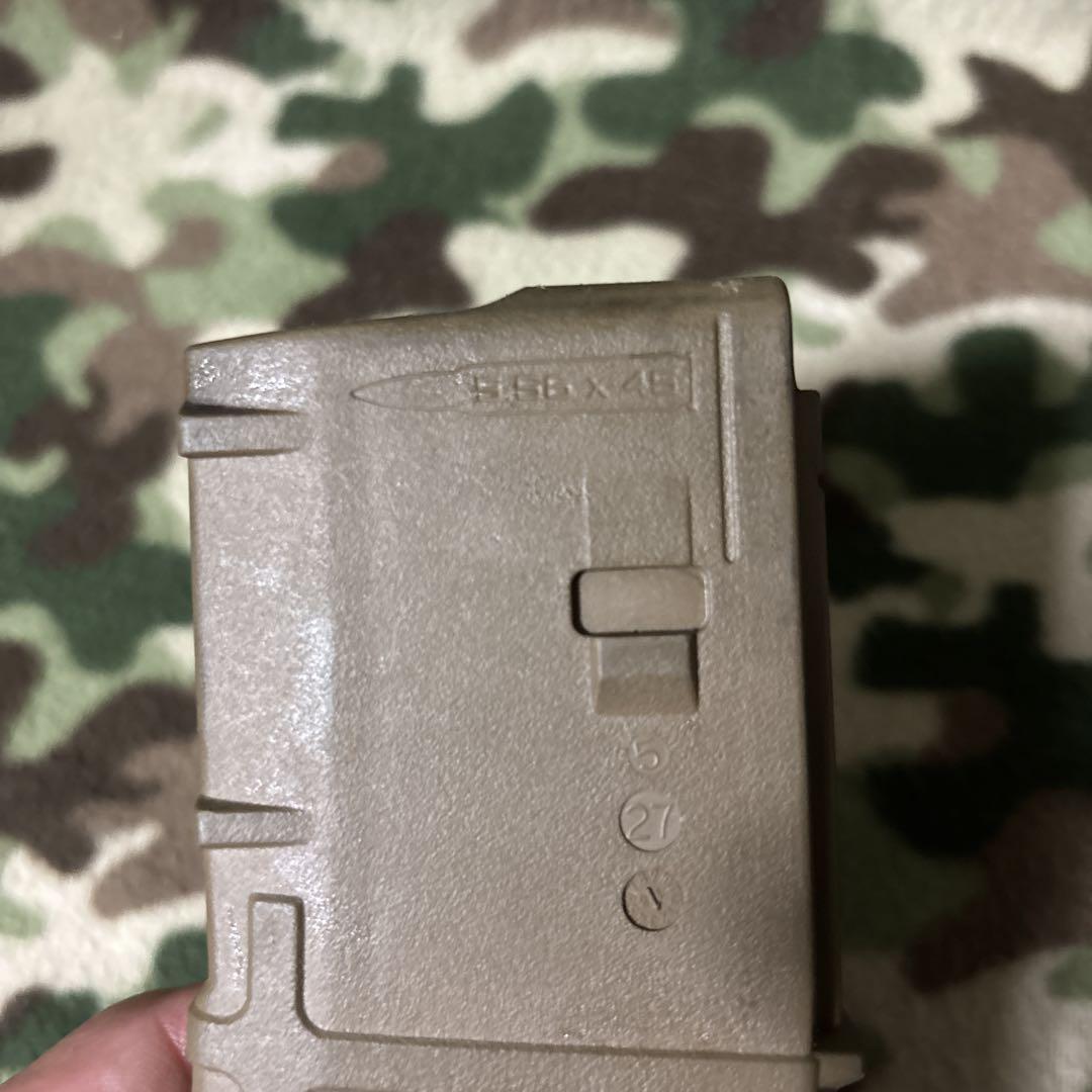米軍実物　MAGPUL PMAG 30 窓付き　マグプル Pマグ15