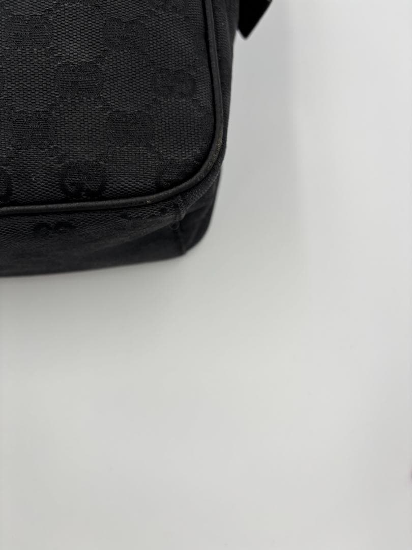 GUCCI グッチ GGキャンバス × レザー ショルダーバッグ クロスボディ GUCCI グッチ GGキャンバス × レザー ショルダーバッグ クロスボディ