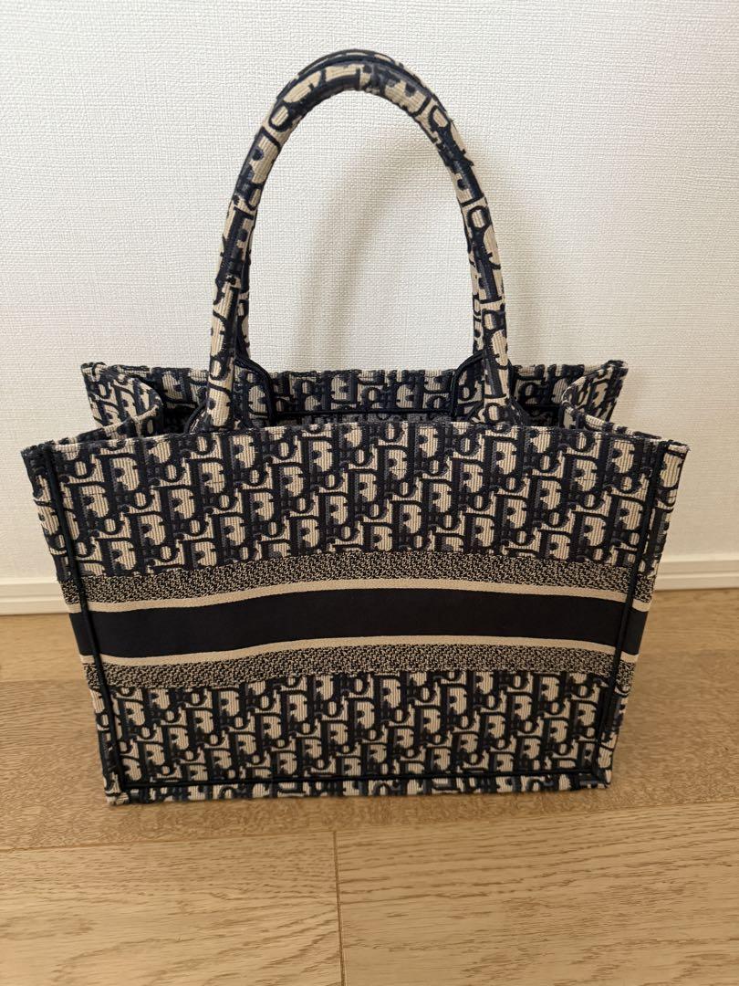 Dior ブックトート ミディアム