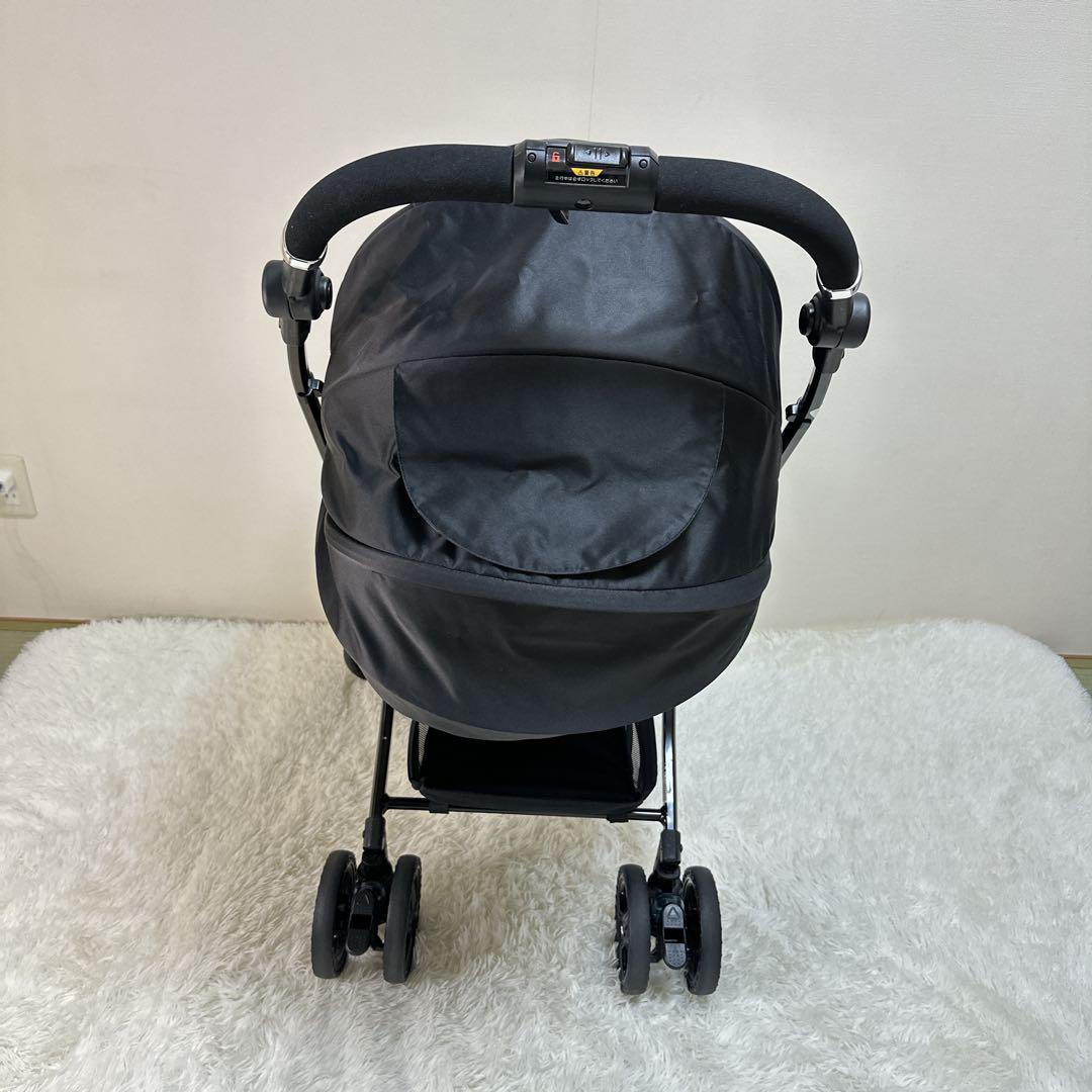 美品 Combi ベビーカー ネムリエ オート4キャス UE-630