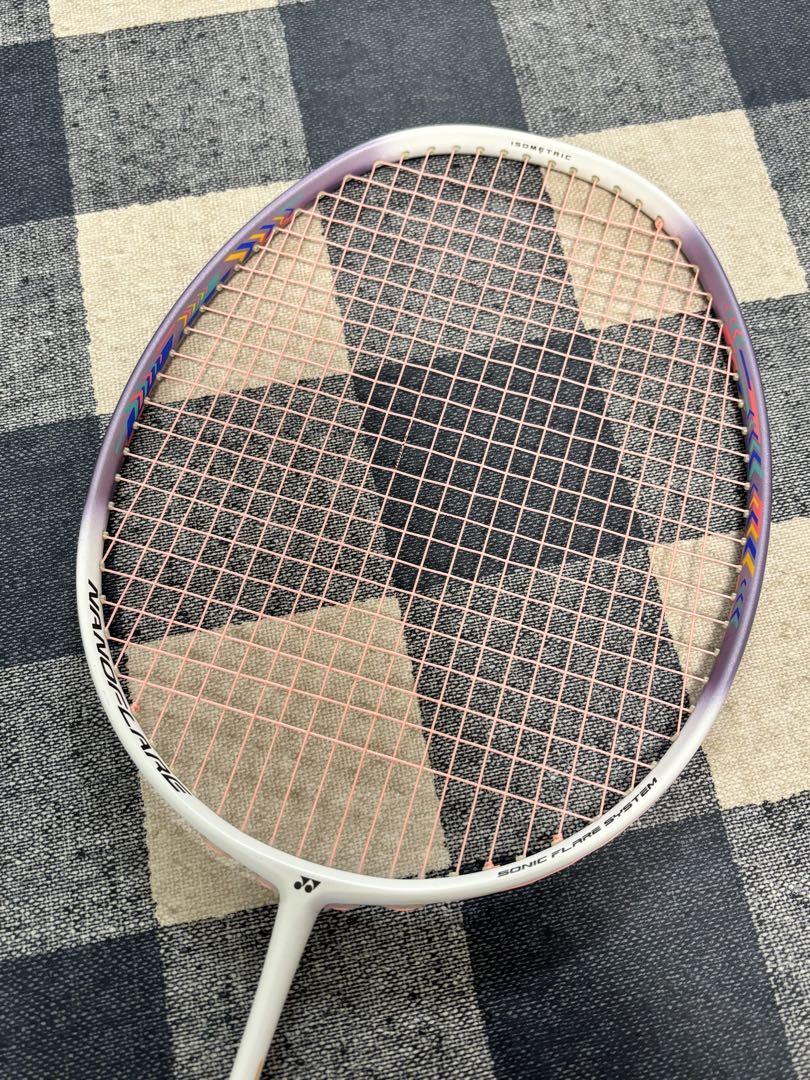 YONEX NANOFLARE 200 バドミントンラケット（ケース付）