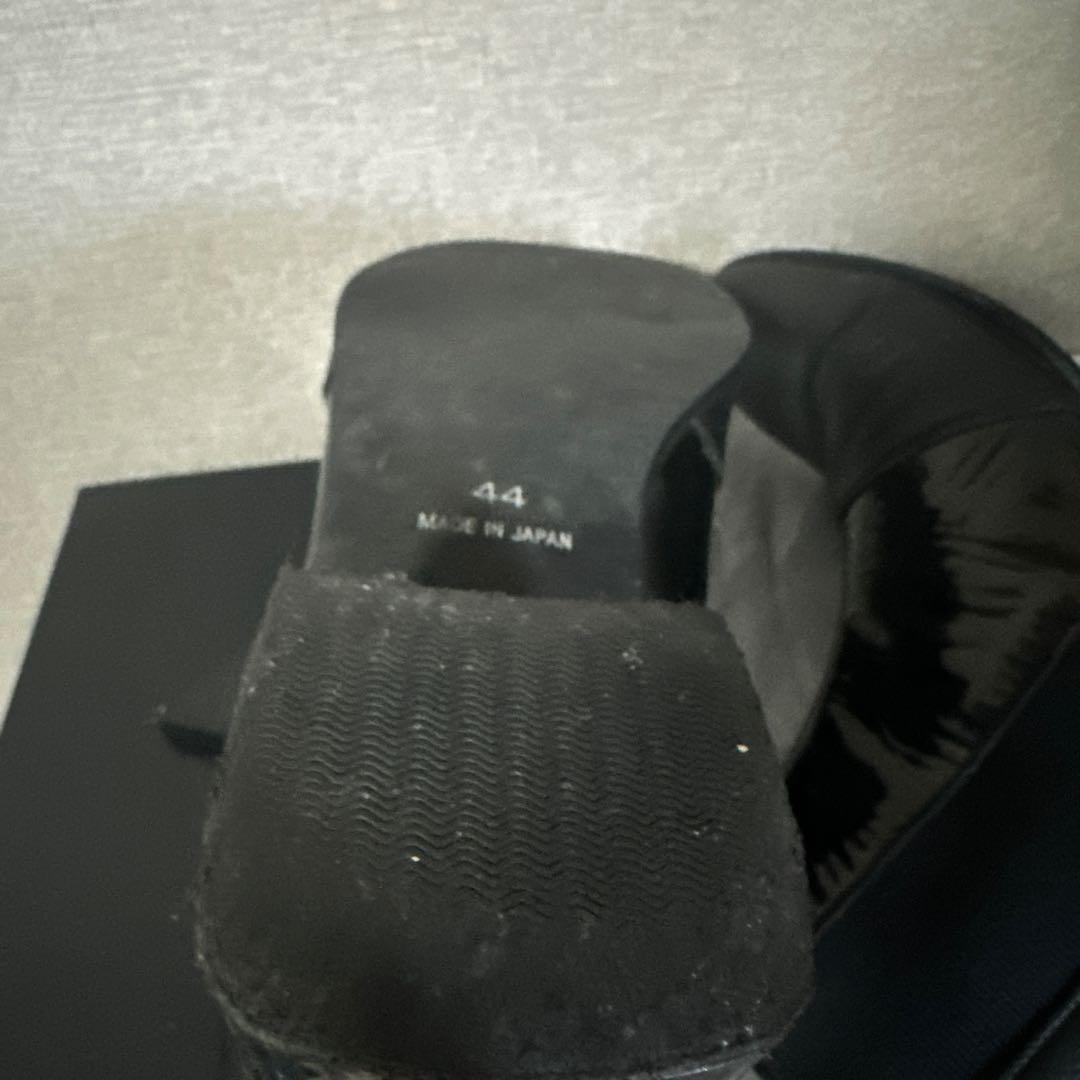 黒レザーエラスティックサイドチェルシーブーツ