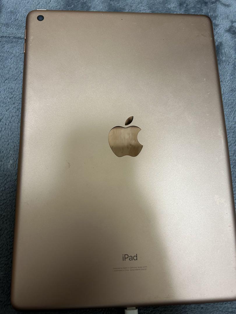 iPad 第8世代 液晶割　ジャンク品 iPad 第8世代 128GB Wi-Fiモデル ジャンク