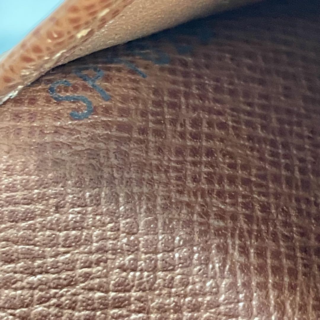 美品　50 LOUIS VUITTON ルイヴィトン　二つ折り財布　Wホック