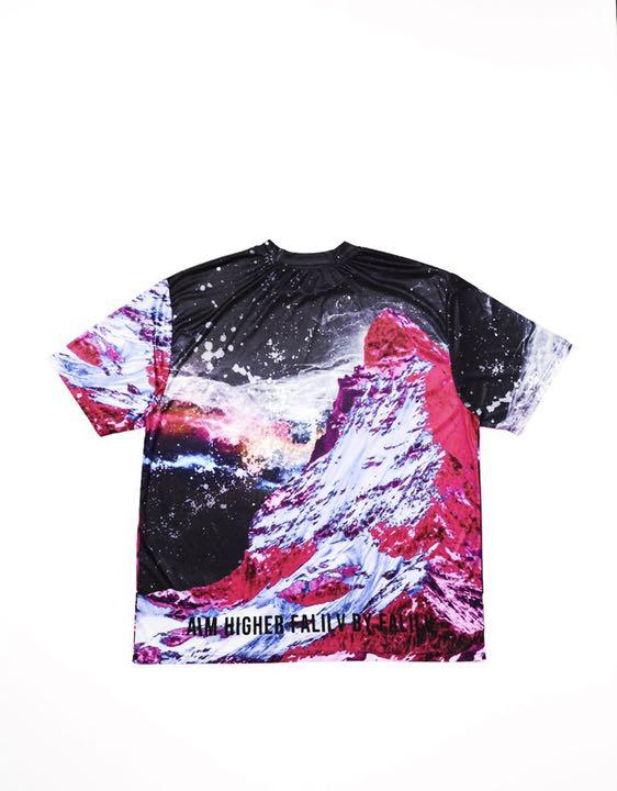 falilv graphic tee