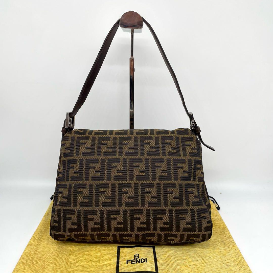 ✨超高級•美品✨FENDI マンマバケット ズッカ柄 ショルダーバッグ 肩掛け