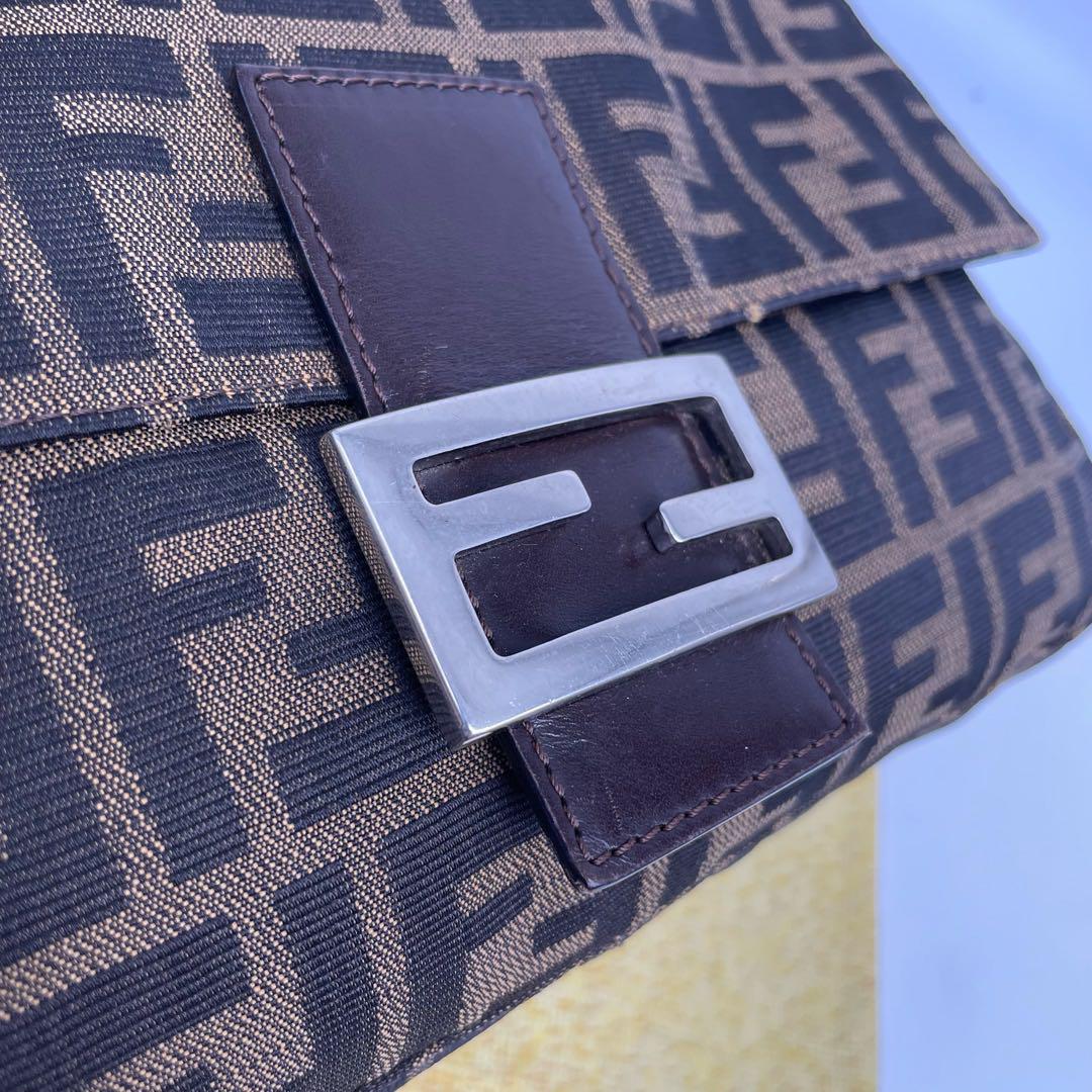 ✨超高級•美品✨FENDI マンマバケット ズッカ柄 ショルダーバッグ 肩掛け
