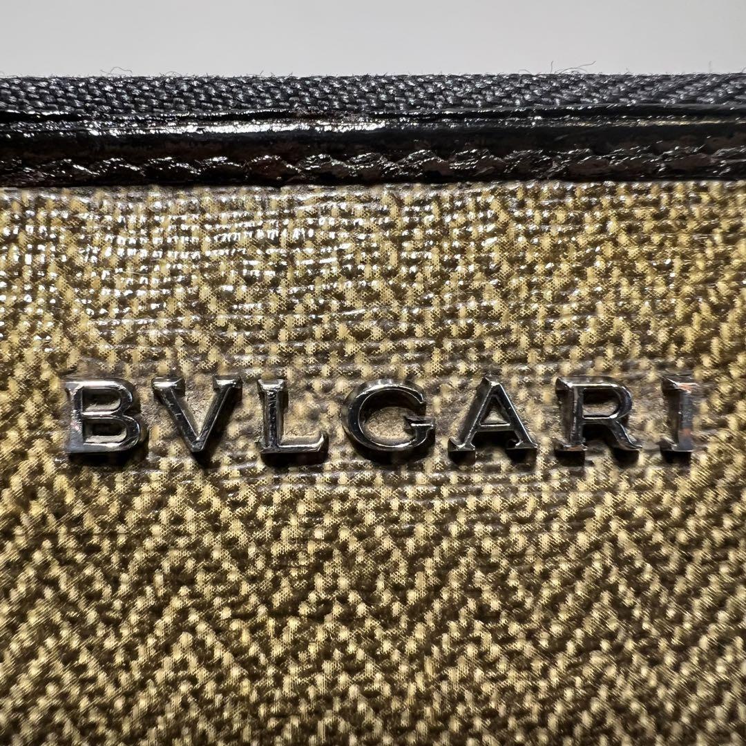 ブルガリ ウィークエンド PVCレザー ロング財布 美品】ブルガリ ラウンド 長財布 ウィークエンド シルバー金具