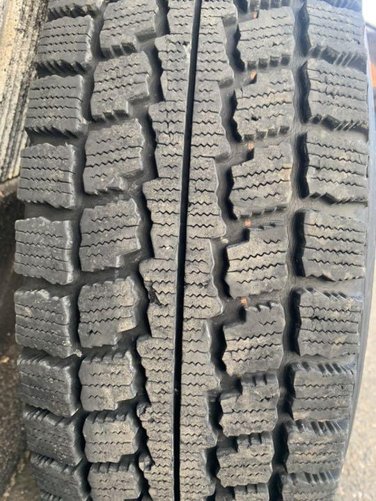 ・オートバ⊿ ジムニー スタッドレス GOODYEAR グッドイヤー zqR2j-m88770077484 ホイール デイトナ のサイズ