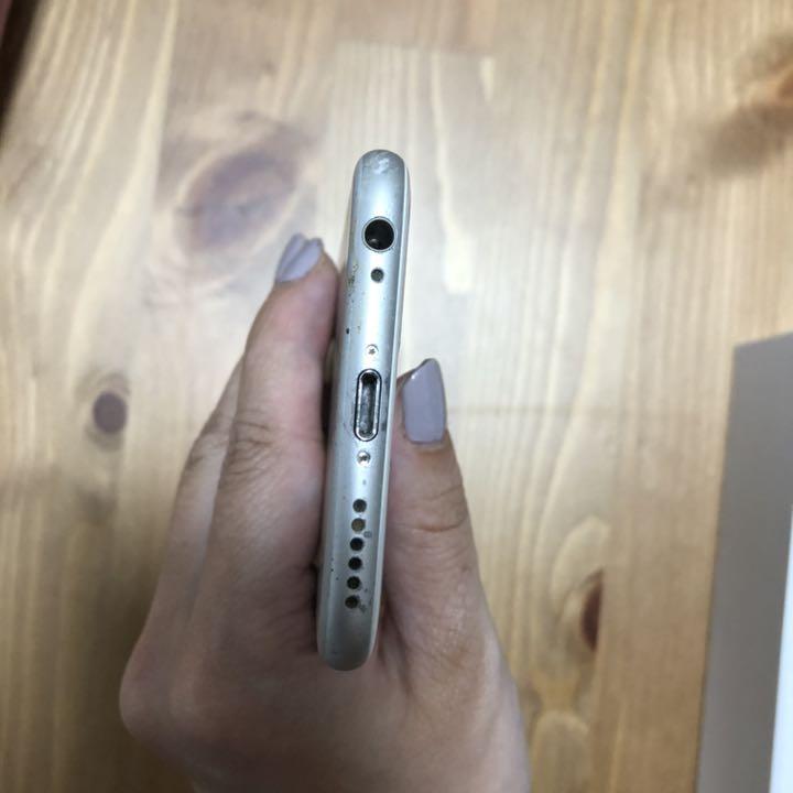 iPhone 6 Silver 64 GB docomo