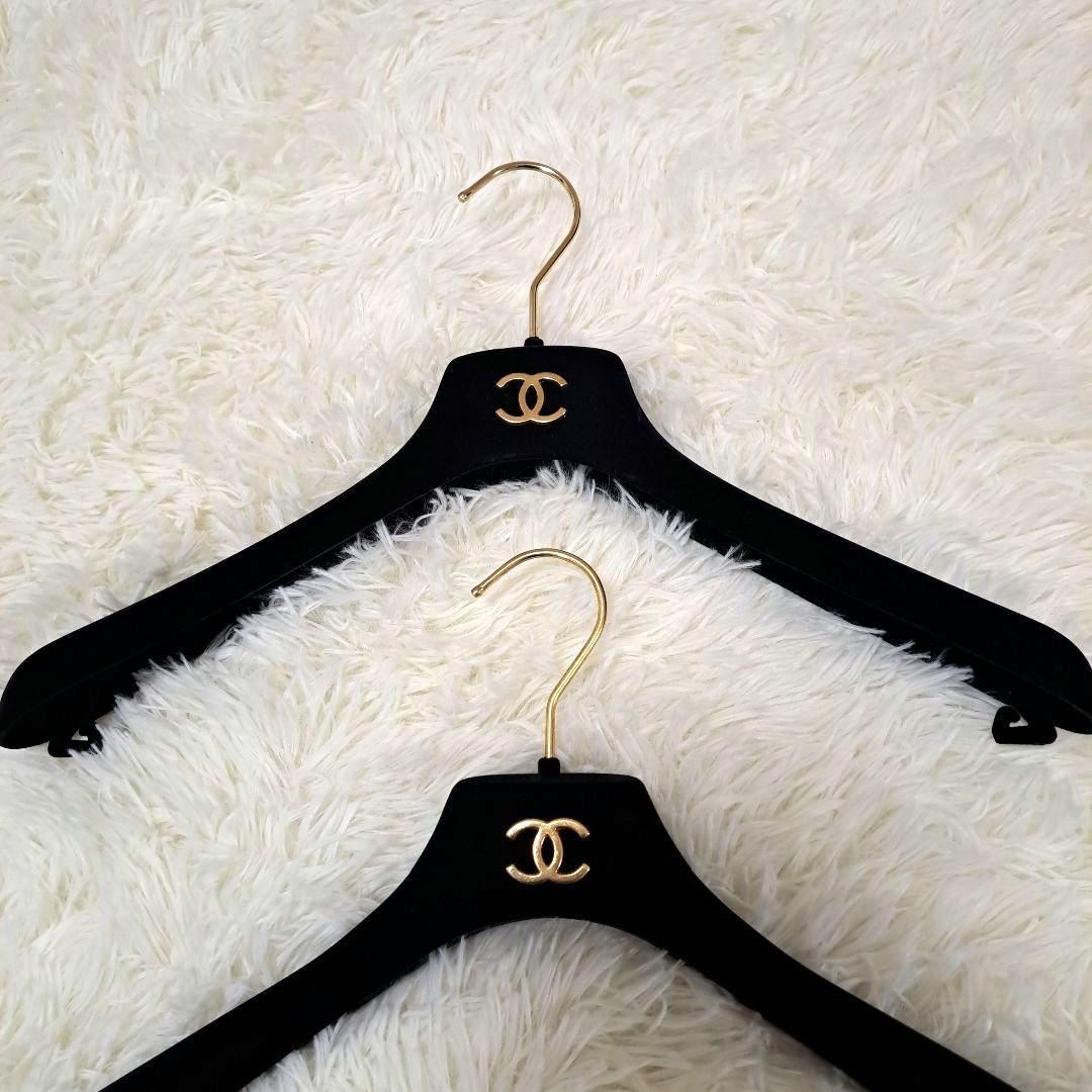 CHANEL　シャネルハンガー　2本セット　ベロア地