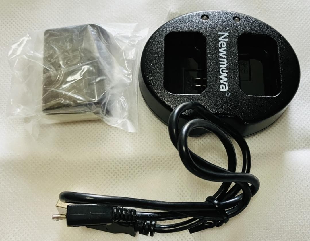 SONY α7R 本体 + ボディーキャップ + バッテリー + 充電器 セット SONY α7R 本体 + ボディーキャップ + バッテリー + 充電器 セット