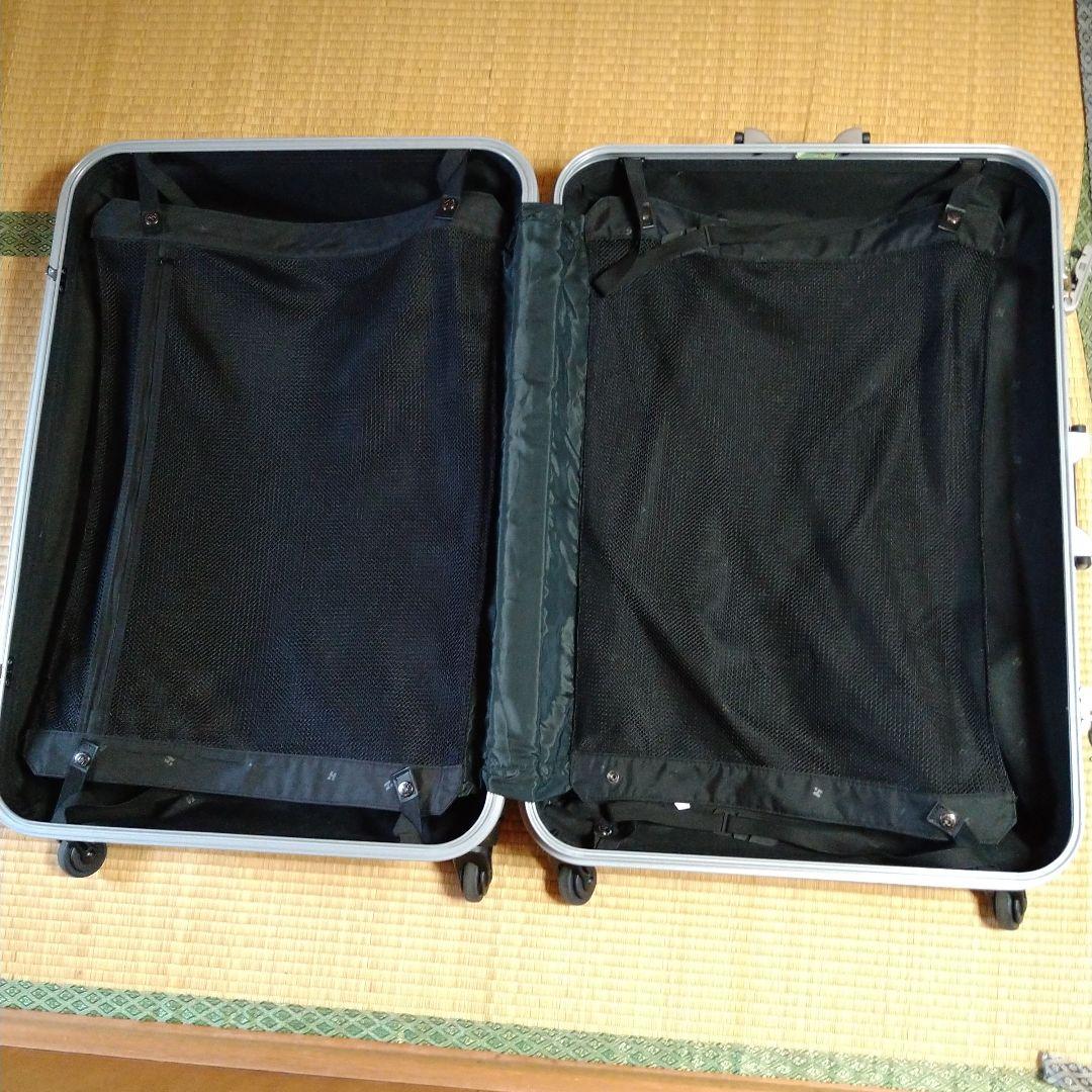 シルバー スーツケース 大型