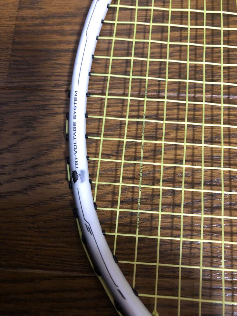 YONEX Voltric70 tuneバドラケット ホワイト
