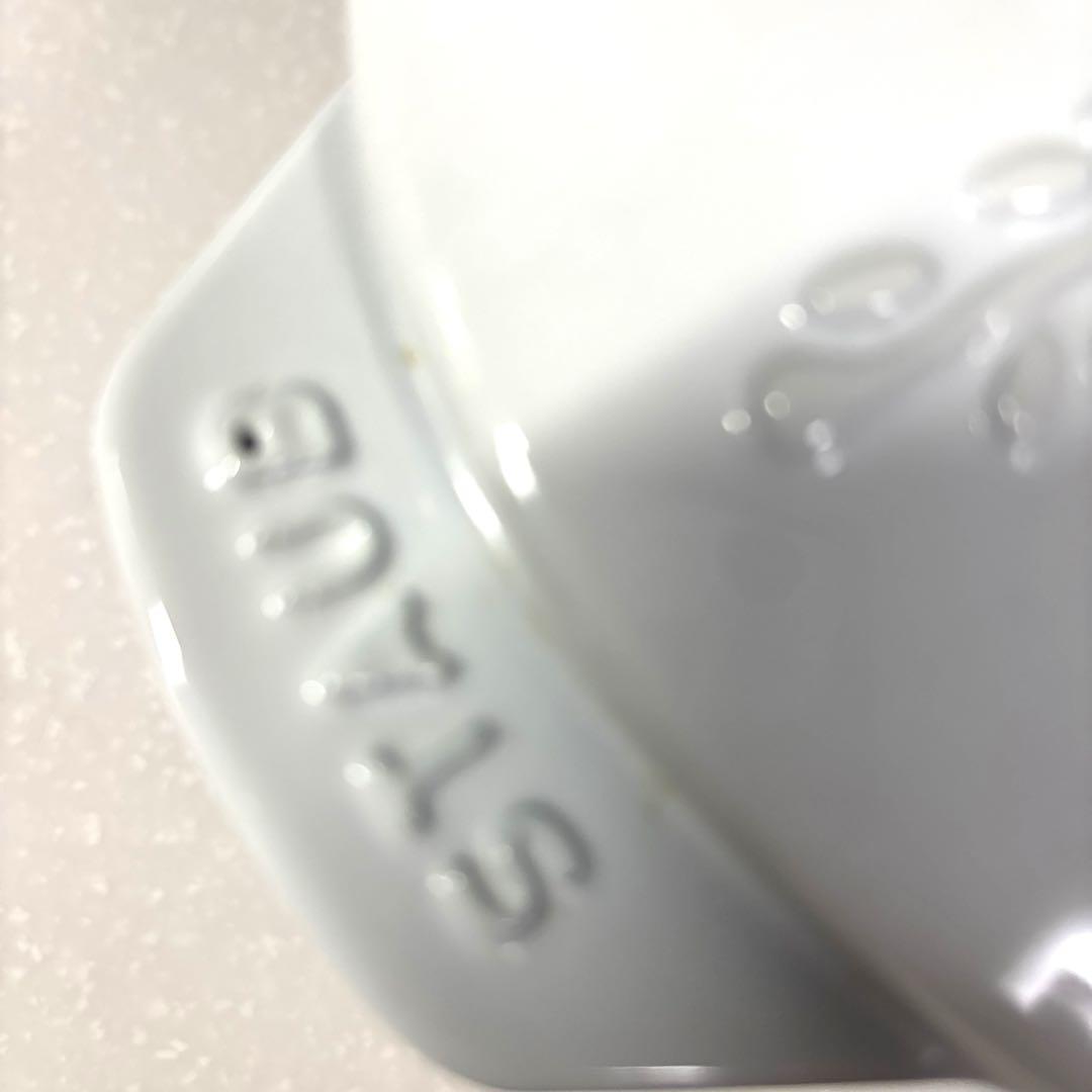 ストウブ　ココハン　スノーフレーク　Mサイズ