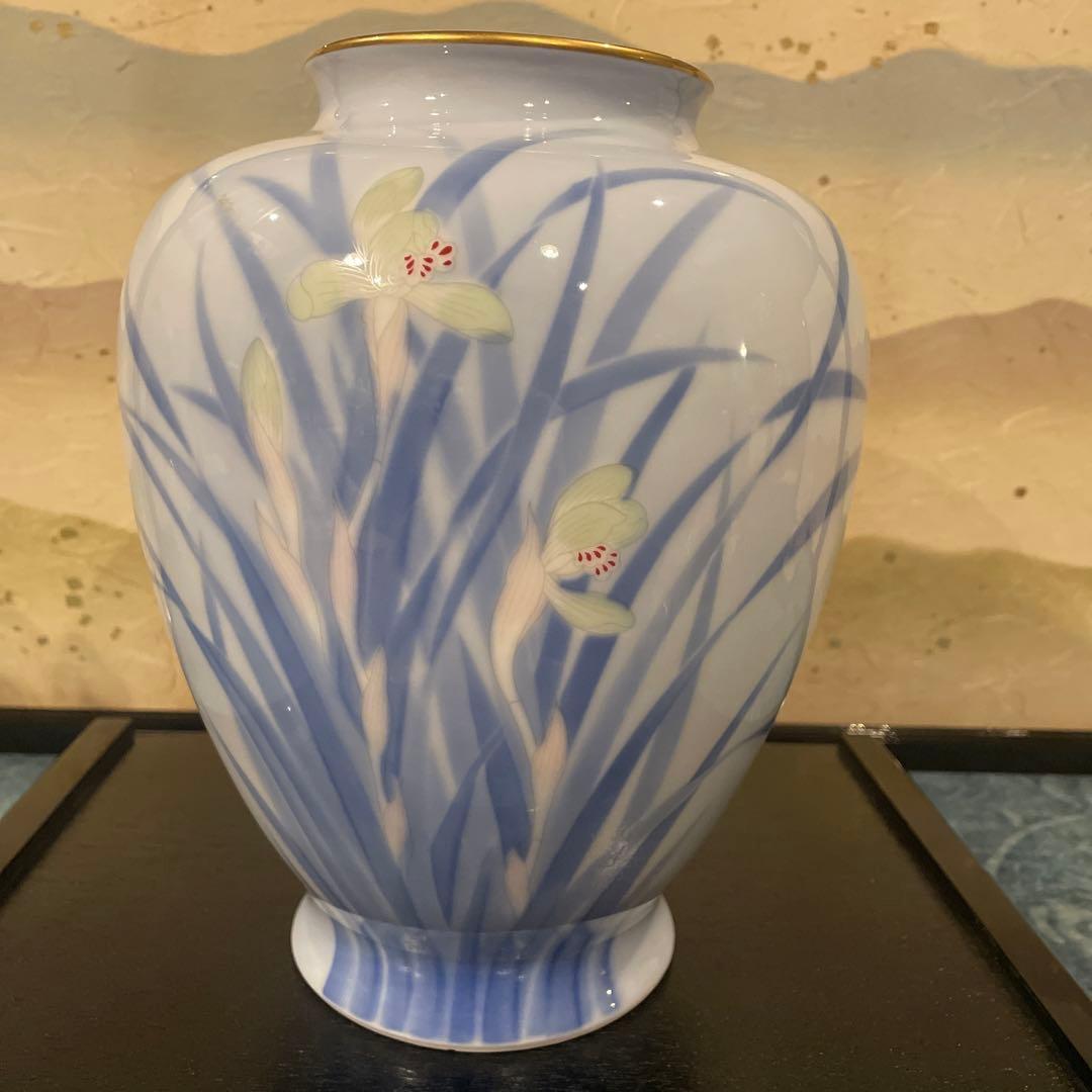 黒 桜古典 深川製磁 蘭の花 高さ24.5センチ花瓶 涼しい色合い