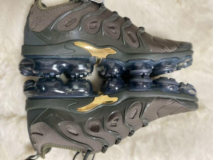 大得価低価 TTTさん専用です 新品NIKE AIR VAPORMAX PLUS カーキ Pxuil-m88796695248 新作限定品