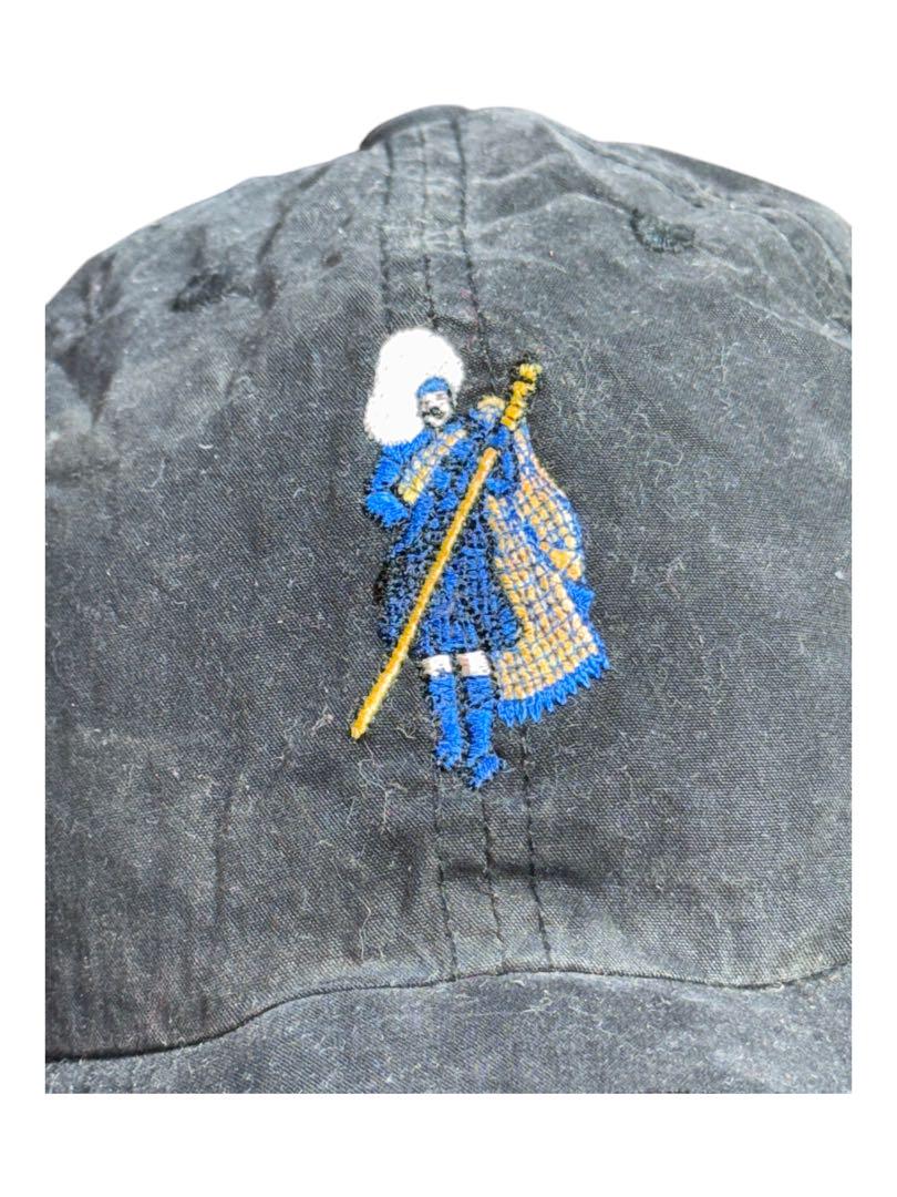 ダークグレー ベースボールキャップ 兵士刺繍
