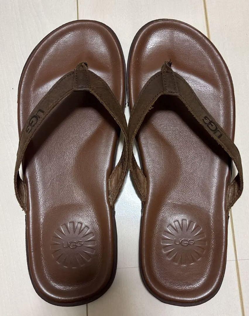 UGG皮サンダル