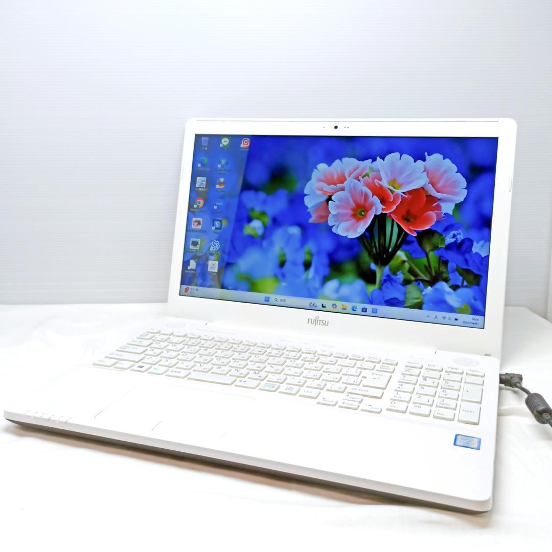 【美品】スッキリ薄型✨富士通ノートパソコン✨core i7✨SSD✨8G 美品】富士通ノートパソコン✨スッキリ薄型✨core i7✨SSD✨8G