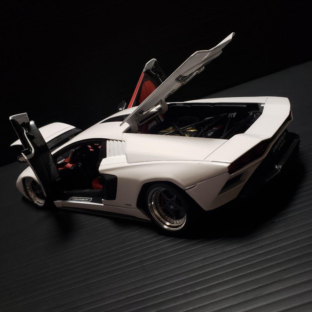 1/18 ランボルギーニカウンタック LPI 800-4 カスタム