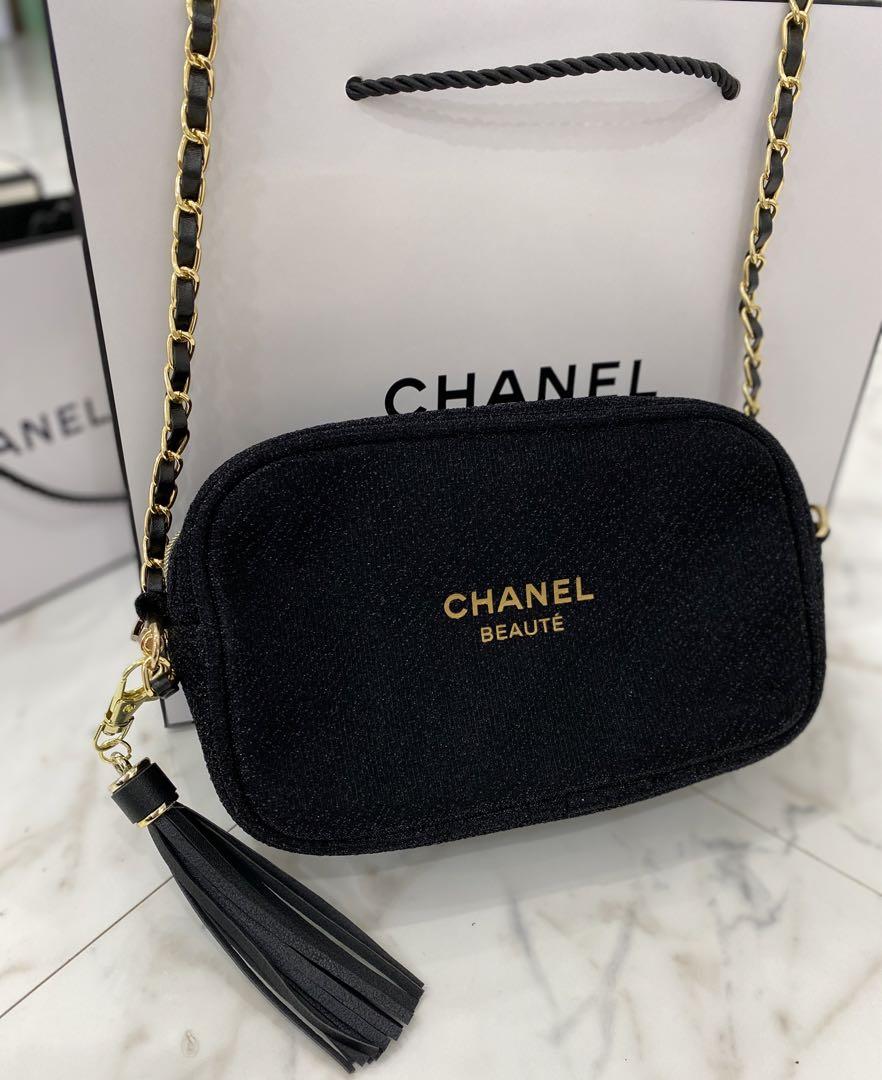 CHANELノベルティ ポーチ ショルダーバッグ　（チャーム付き） シャネル ノベルティ ポーチ ショルダーバッグ チャーム付き 箱