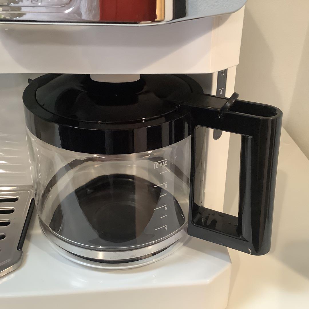 De'Longhiデロンギ　エスプレッソマシン コーヒーメーカー　BCO410J