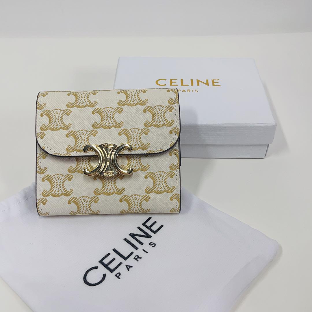 本日限定価格CELINEトリオンフ スモールフラップ 三つ折り財布 ホワイト総柄