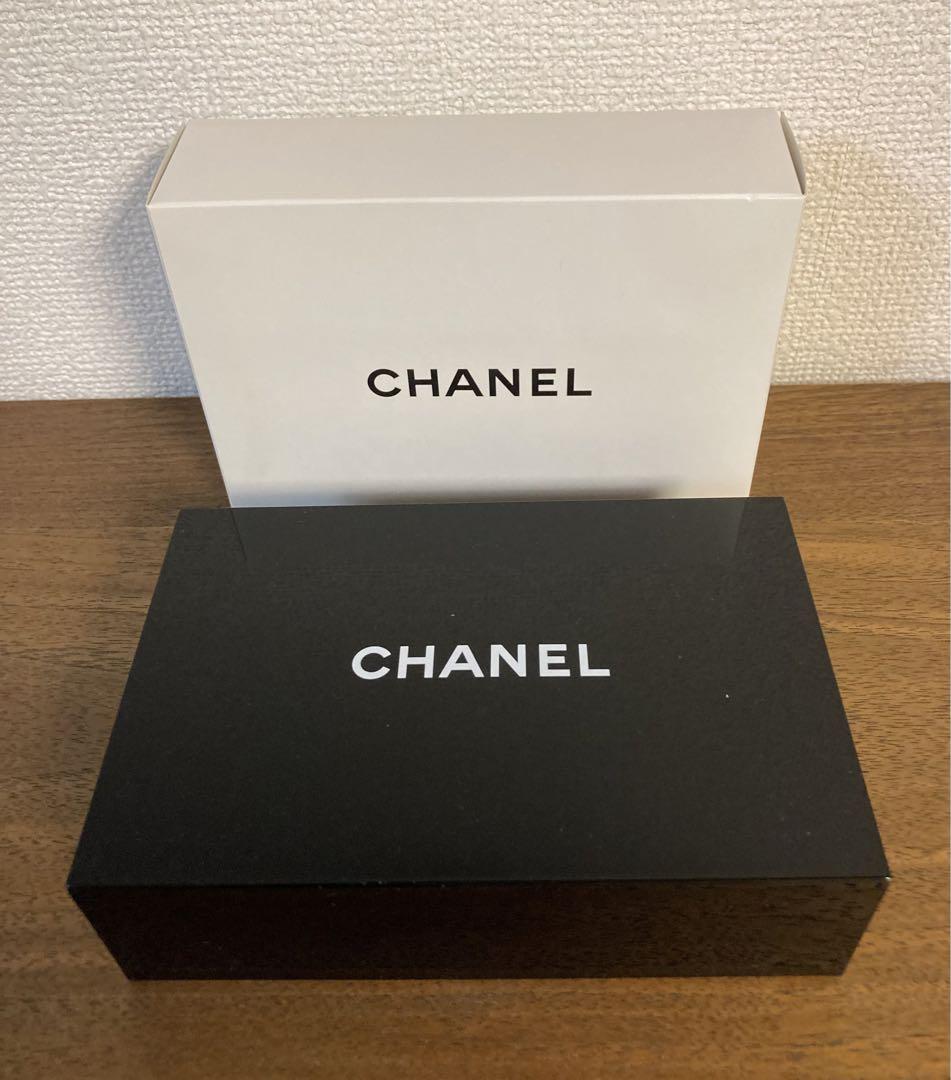 CHANEL シャネル ノベルティ 鏡付き小物入れ