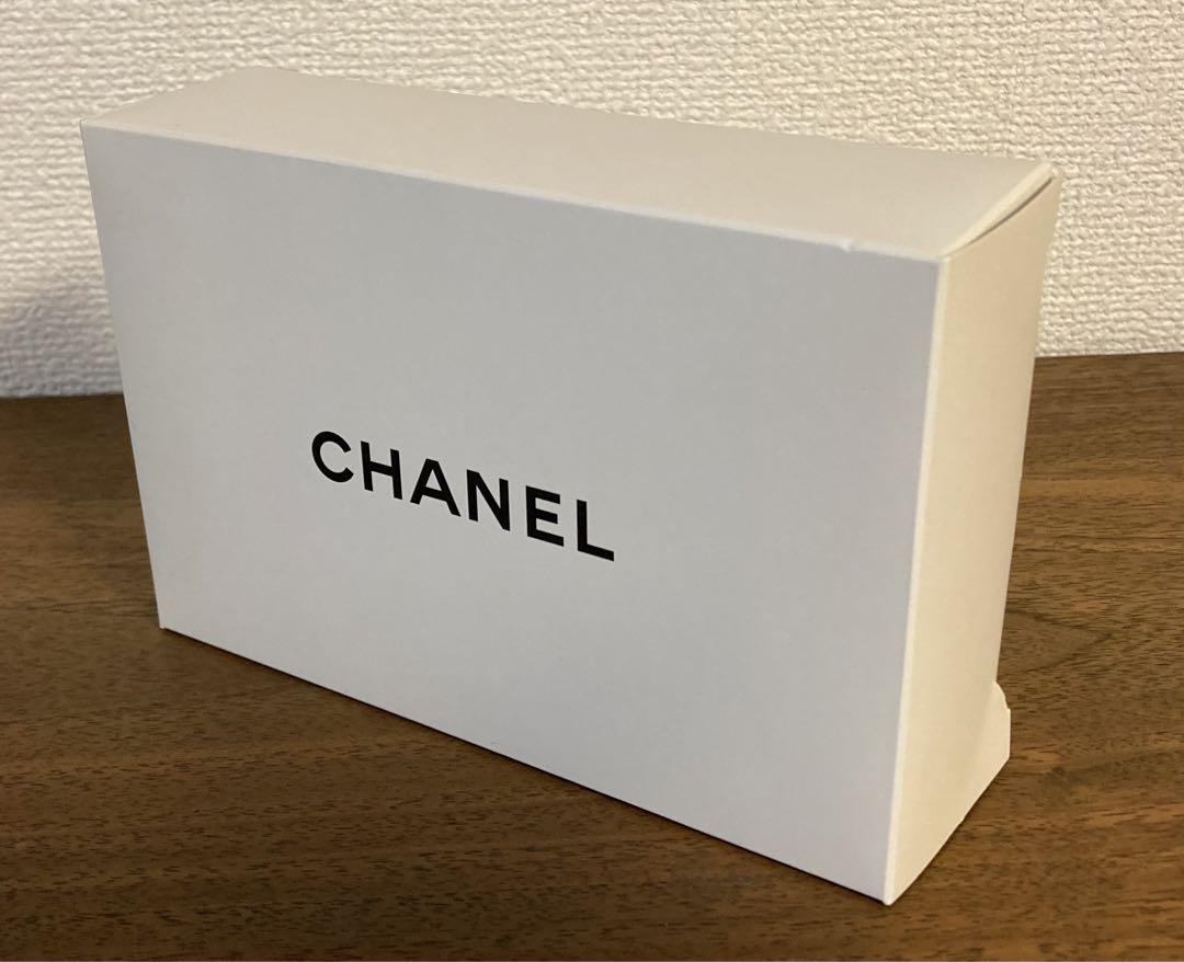 CHANEL シャネル ノベルティ 鏡付き小物入れ