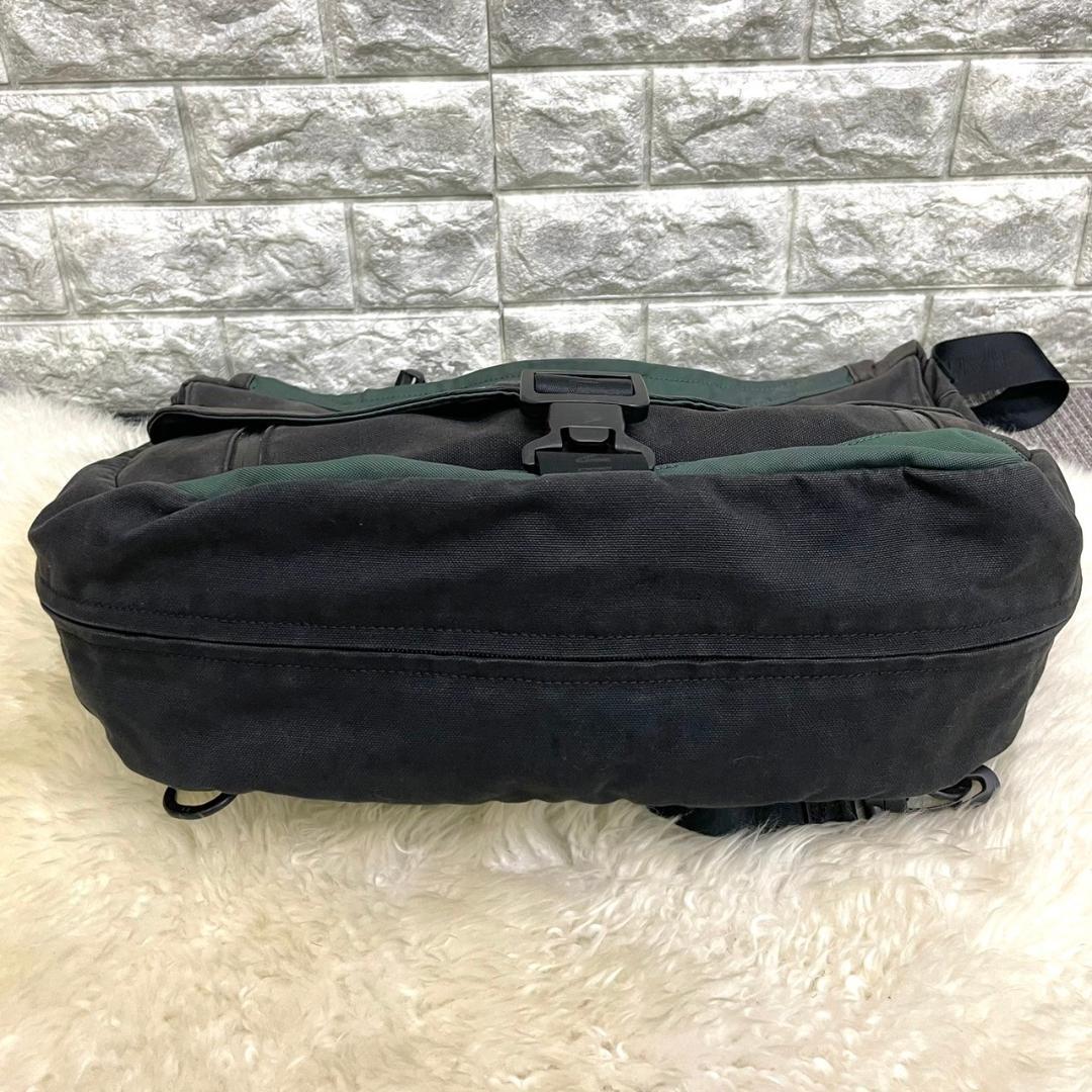 CHANEL　シャネル　スポーツライン　ショルダーバッグ　グリーン　ブラック