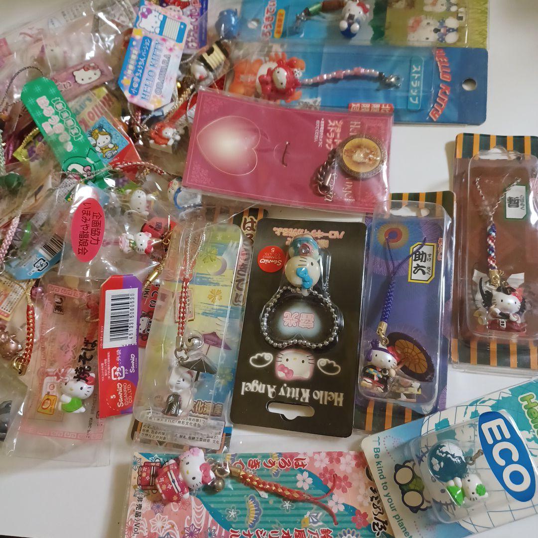 ハローキティ　ご当地　根付け　ストラップ　41個セット　サンリオ　レトロ　当時物 ハローキティ ご当地 根付け ストラップ 41個セット サンリオ レトロ