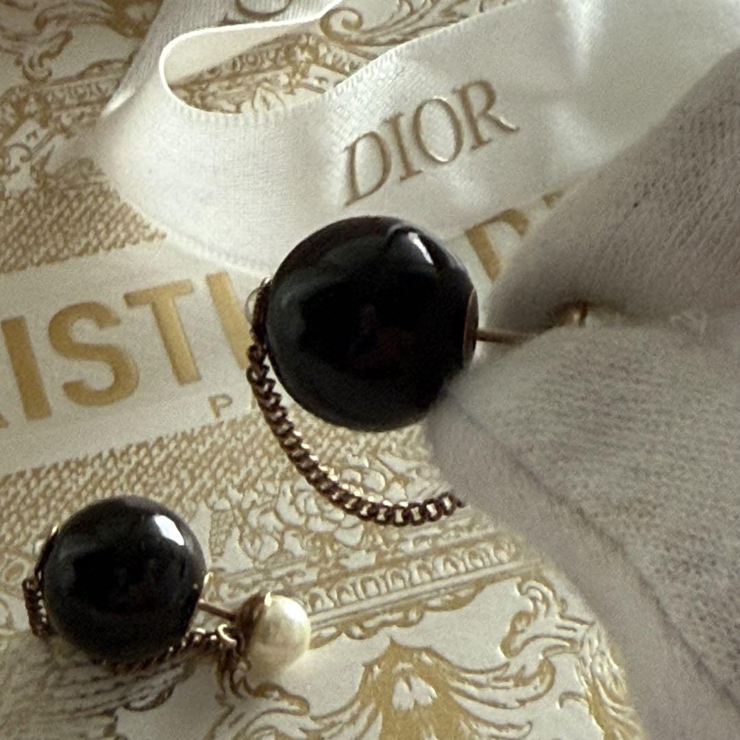 新品 未使用 Dior ピアス トライバル 黒×白 新品 未使用 Dior ピアス トライバル 黒×白 - メルカリ