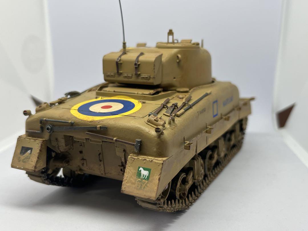 ドラゴン 1/35 イギリス軍 M4A1シャーマン 完成品