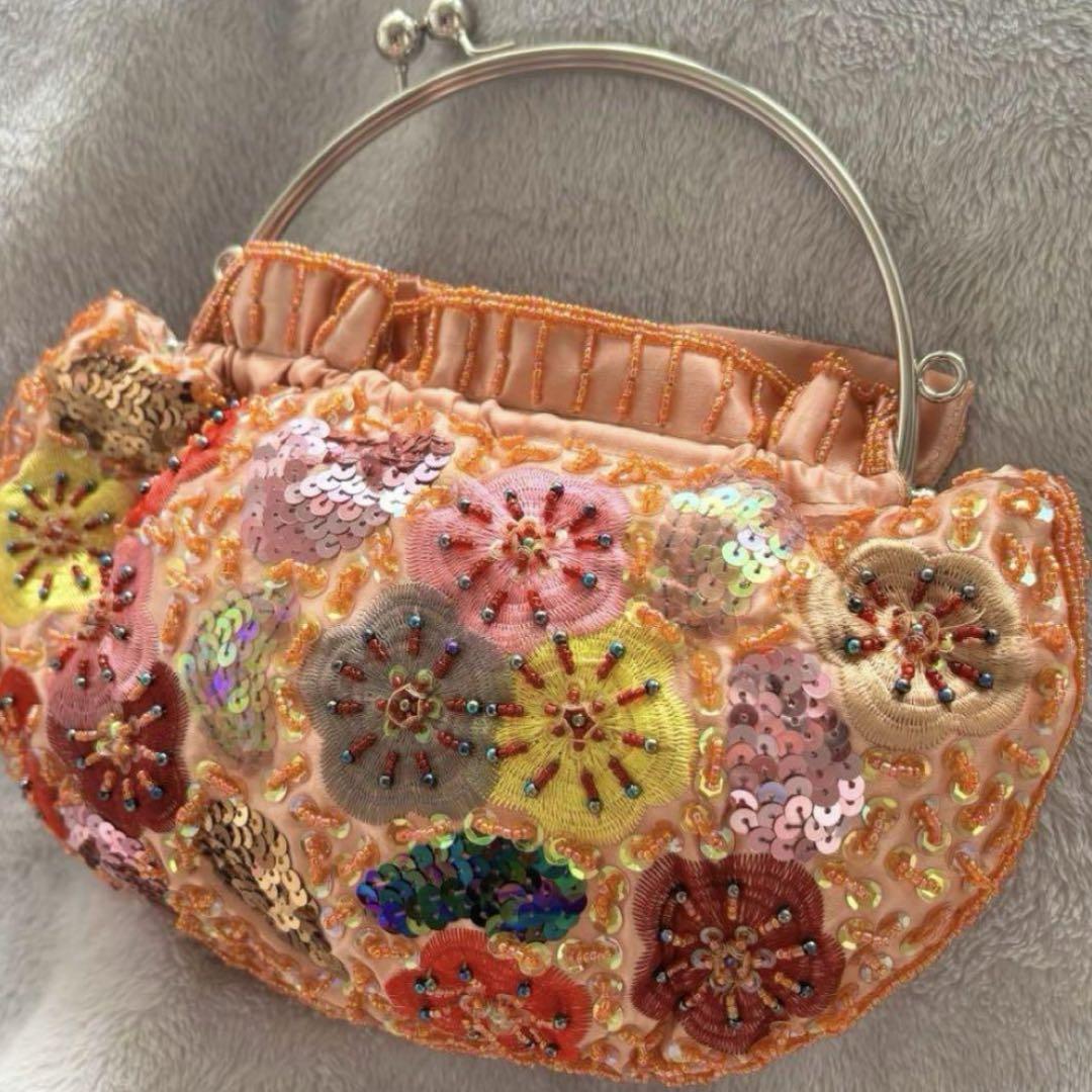 【美品】 ビーズバッグ がま口 チェーンショルダー 美品】ビーズ バッグ がま口 サテン スパンコール 花柄
